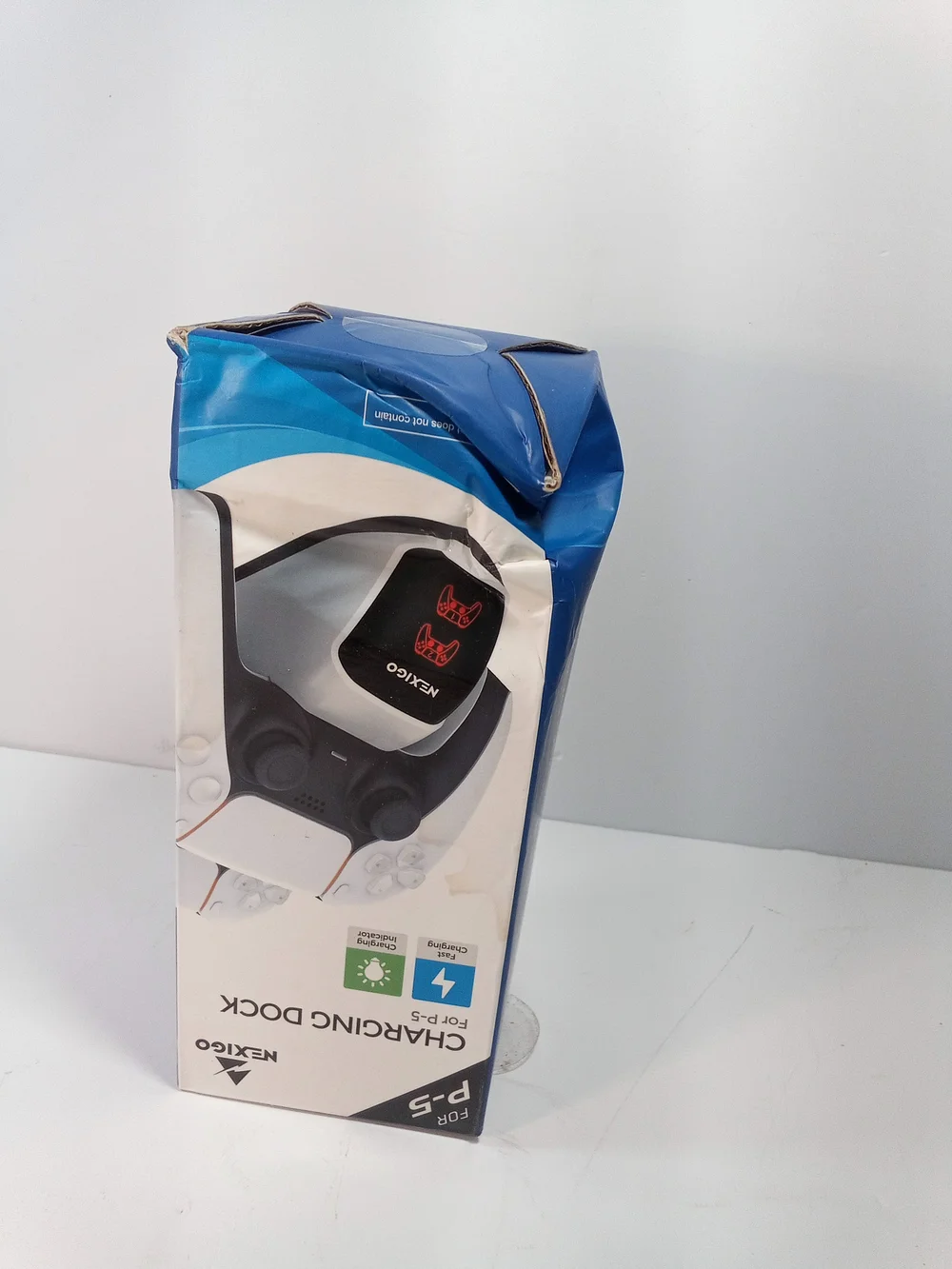 Nexigo P-5 PS5 Controller Charging Dock, Fast Charging, Indicator, USB, W/B(Z-13